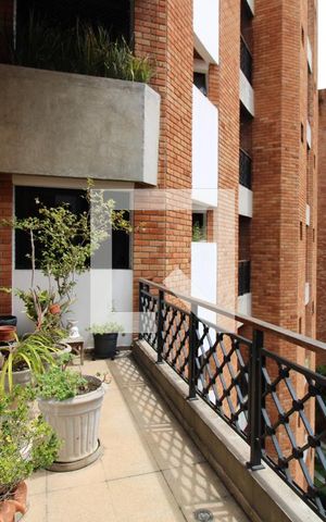 Apartamento para alugar com 270m², 4 quartos e 5 vagasVaranda da sala 
