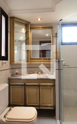 Apartamento para alugar com 270m², 4 quartos e 5 vagasBanheiro da suíte 2 