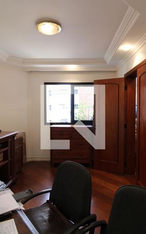 Apartamento para alugar com 270m², 4 quartos e 5 vagasEscritório