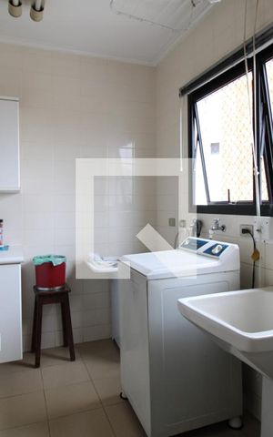Apartamento para alugar com 270m², 4 quartos e 5 vagasÁrea de Serviço