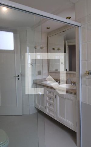 Apartamento para alugar com 270m², 4 quartos e 5 vagasBanheiro 1 da suíte 1