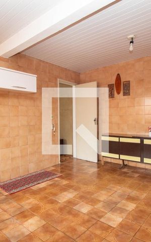 Casa à venda com 320m², 5 quartos e 1 vaga Casa à venda com 320m², 5 quartos e 1 vagaCozinha