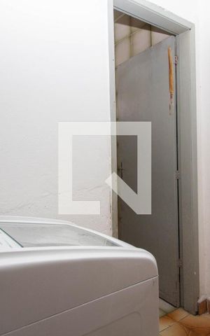 Casa à venda com 320m², 5 quartos e 1 vaga Casa à venda com 320m², 5 quartos e 1 vagaÁrea de Serviço