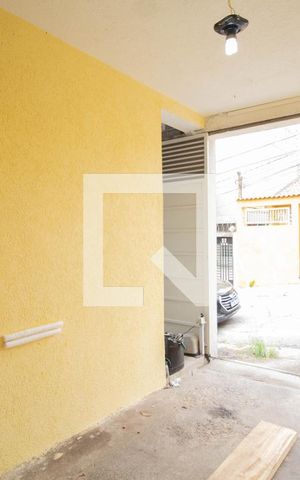 Casa à venda com 320m², 5 quartos e 1 vaga Casa à venda com 320m², 5 quartos e 1 vagaGaragem