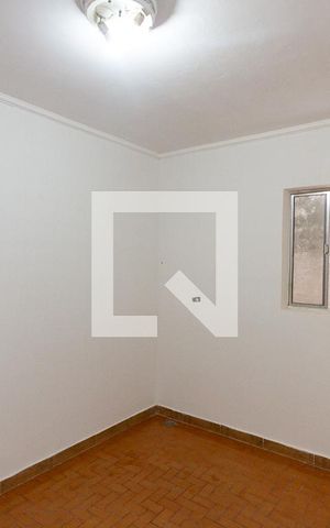 Casa para alugar com 54m², 2 quartos e sem vaga Casa para alugar com 54m², 2 quartos e sem vagaQuarto