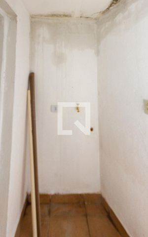 Casa para alugar com 54m², 2 quartos e sem vaga Casa para alugar com 54m², 2 quartos e sem vagaÁrea de Serviço