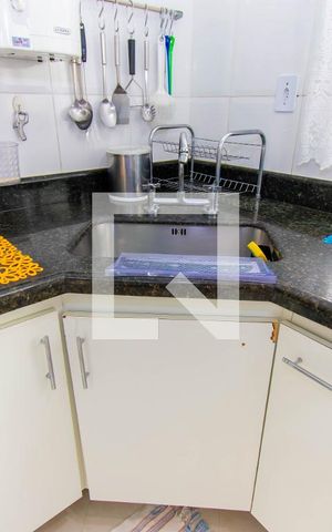 Casa à venda com 363m², 3 quartos e 4 vagas Casa à venda com 363m², 3 quartos e 4 vagasCozinha