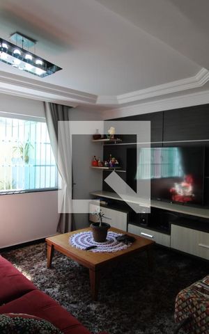 Casa à venda com 289m², 4 quartos e 2 vagasSala