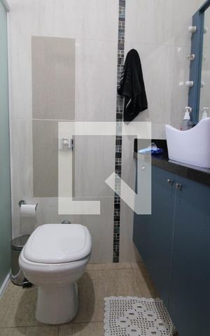 Casa à venda com 289m², 4 quartos e 2 vagasBanheiro da suíte 1