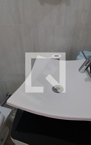 Casa à venda com 289m², 4 quartos e 2 vagasPia banheiro da suíte 3