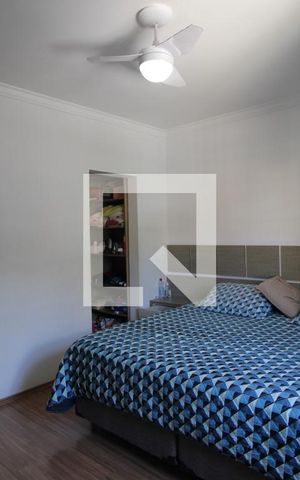 Casa à venda com 289m², 4 quartos e 2 vagasSuíte 1