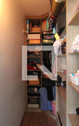 Casa à venda com 289m², 4 quartos e 2 vagasCloset