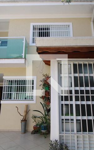 Casa à venda com 289m², 4 quartos e 2 vagasFachada