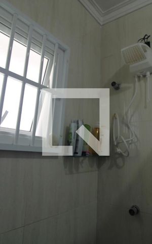 Casa à venda com 289m², 4 quartos e 2 vagasChuveiro banheiro da suíte 1