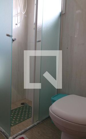 Casa à venda com 289m², 4 quartos e 2 vagasBanheiro da suíte 2