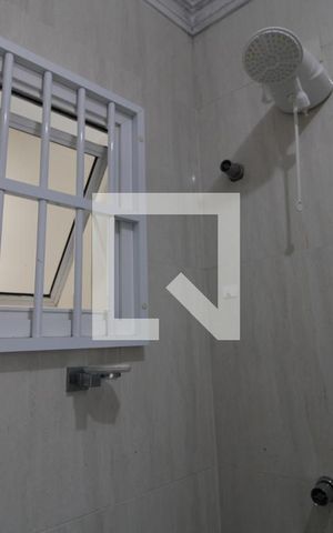 Casa à venda com 289m², 4 quartos e 2 vagasChuveiro banheiro da suíte 3