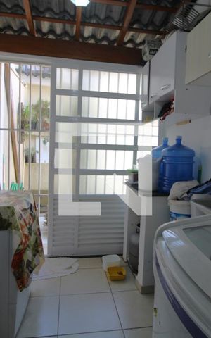Casa à venda com 289m², 4 quartos e 2 vagasLavanderia