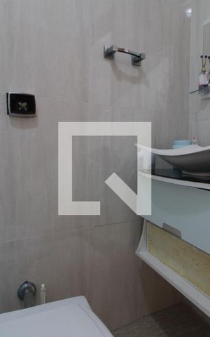 Casa à venda com 289m², 4 quartos e 2 vagasBanheiro da suíte 3