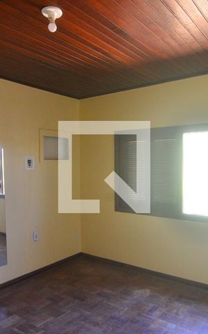 Casa à venda com 144m², 6 quartos e 7 vagasSuíte