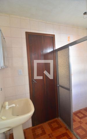 Casa à venda com 144m², 6 quartos e 7 vagasBanheiro Social