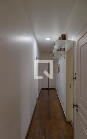 Apartamento para alugar com 211m², 4 quartos e 2 vagas Apartamento para alugar com 211m², 4 quartos e 2 vagasCorredor
