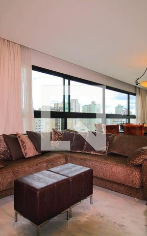 Apartamento à venda com 147m², 4 quartos e 4 vagasSala