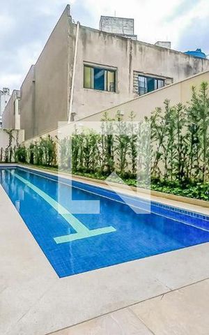 Studio para alugar com 28m², 1 quarto e sem vaga Studio para alugar com 28m², 1 quarto e sem vagaÁrea comum - Piscina