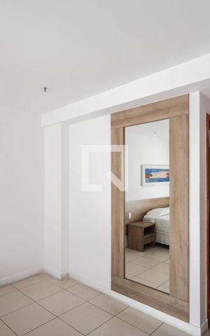 Studio para alugar com 35m², 1 quarto e 1 vaga Studio para alugar com 35m², 1 quarto e 1 vagaEspelho