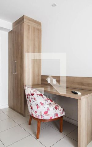 Studio para alugar com 35m², 1 quarto e 1 vaga Studio para alugar com 35m², 1 quarto e 1 vagaMesa de Estudo