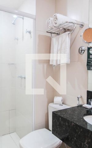 Studio para alugar com 35m², 1 quarto e 1 vaga Studio para alugar com 35m², 1 quarto e 1 vagaBanheiro