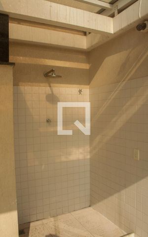Studio para alugar com 35m², 1 quarto e 1 vaga Studio para alugar com 35m², 1 quarto e 1 vagaChuveirão