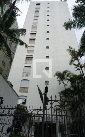 Apartamento à venda com 210m², 3 quartos e 2 vagasFachada
