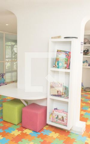 Apartamento à venda com 210m², 3 quartos e 2 vagasÁrea comum - Playground