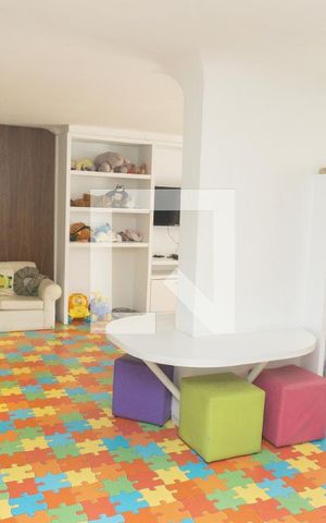 Apartamento à venda com 210m², 3 quartos e 2 vagasÁrea comum - Playground