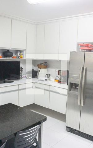 Apartamento à venda com 210m², 3 quartos e 2 vagasCozinha