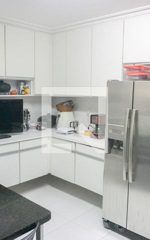 Apartamento à venda com 210m², 3 quartos e 2 vagasCozinha