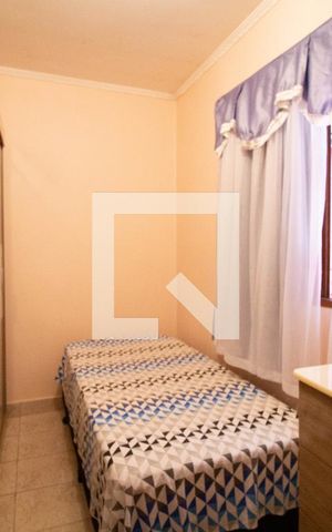 Casa à venda com 175m², 4 quartos e 2 vagas Casa à venda com 175m², 4 quartos e 2 vagasQuarto 2