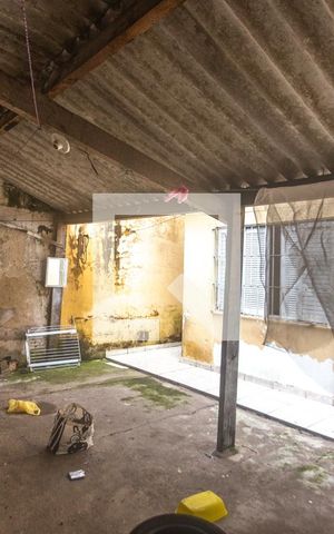 Casa à venda com 147m², 2 quartos e 2 vagas Casa à venda com 147m², 2 quartos e 2 vagasQuintal