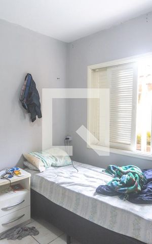 Casa à venda com 147m², 2 quartos e 2 vagas Casa à venda com 147m², 2 quartos e 2 vagasQuarto 1