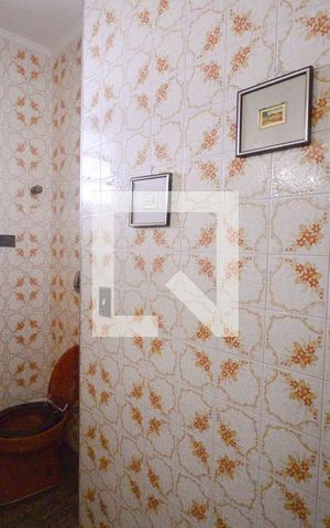 Casa para alugar com 609m², 5 quartos e 6 vagas Casa para alugar com 609m², 5 quartos e 6 vagasBanheiro 2