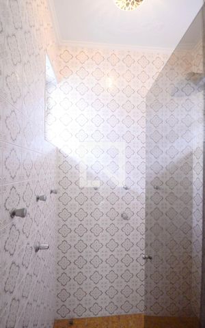Casa para alugar com 609m², 5 quartos e 6 vagas Casa para alugar com 609m², 5 quartos e 6 vagasBanheiro Sauna