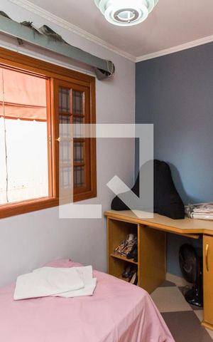 Casa à venda com 200m², 3 quartos e 2 vagas Casa à venda com 200m², 3 quartos e 2 vagasQuarto 2
