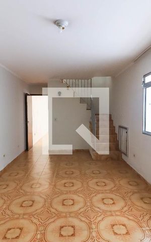 Casa à venda com 209m², 4 quartos e 2 vagas Casa à venda com 209m², 4 quartos e 2 vagasSala