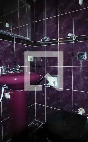 Casa à venda com 209m², 4 quartos e 2 vagas Casa à venda com 209m², 4 quartos e 2 vagasBanheiro da Suíte 1