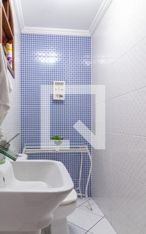 Casa à venda com 270m², 4 quartos e 1 vaga Casa à venda com 270m², 4 quartos e 1 vagaLavabo
