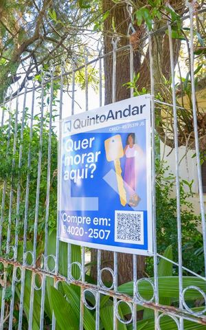 Casa à venda com 99m², 2 quartos e 2 vagasPlaquinha