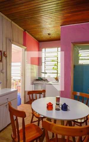 Casa à venda com 99m², 2 quartos e 2 vagasCozinha
