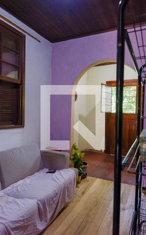 Casa à venda com 99m², 2 quartos e 2 vagasSala