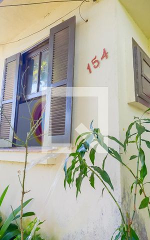 Casa à venda com 99m², 2 quartos e 2 vagasFachada