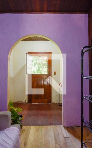 Casa à venda com 99m², 2 quartos e 2 vagasSala